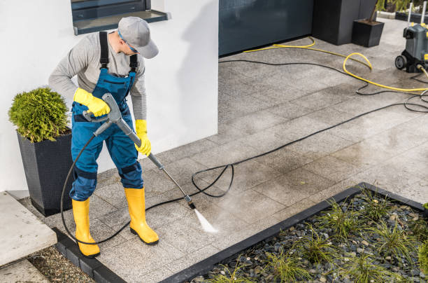 Best Commercial Pressure Washing  in Maple Heights, OH